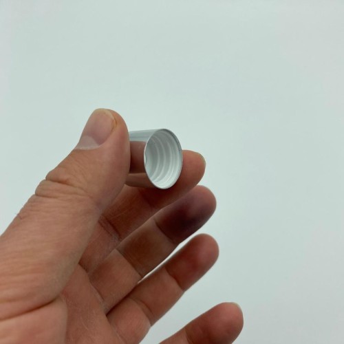18mm - Delikli Gümüş Metal Kapak